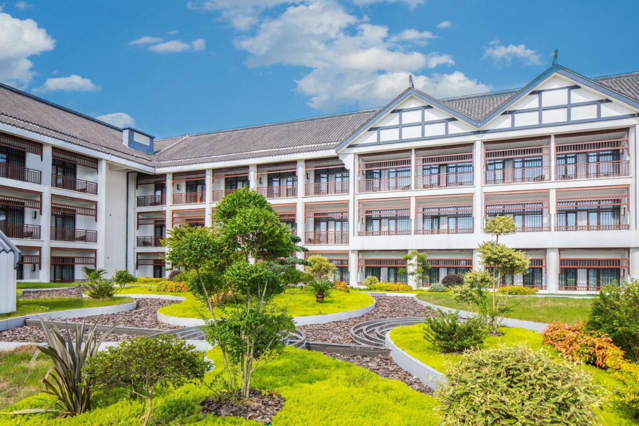 Radisson Blu Resort Wetland Park Wuxi  Exterior photo