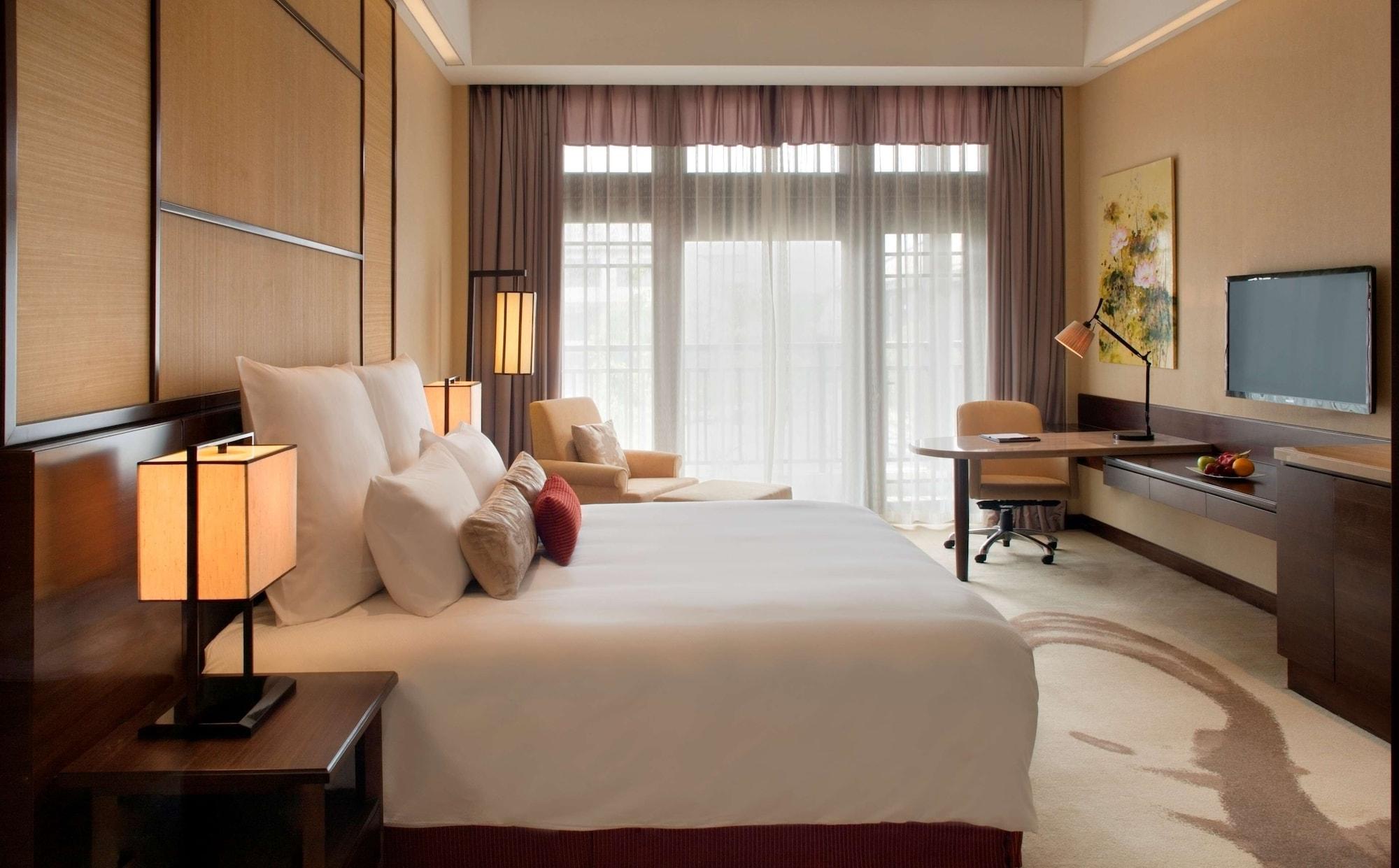 Radisson Blu Resort Wetland Park Wuxi  Exterior photo